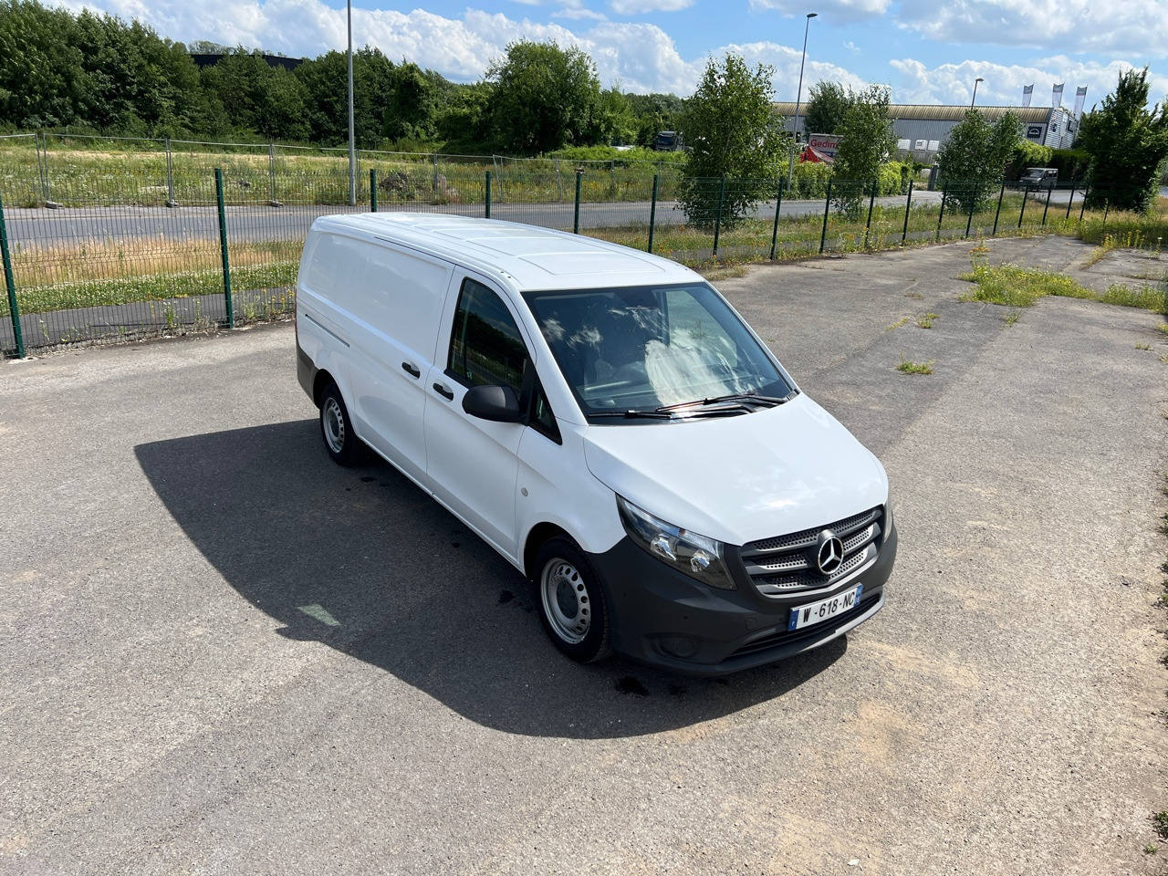 MERCEDES-BENZ VITO 109 Fourgon 1.6 BlueTEC Long Utilitaire - Furgão: foto 4 MERCEDES-BENZ VITO 109 Fourgon 1.6 BlueTEC Long Utilitaire - Furgão: foto 4