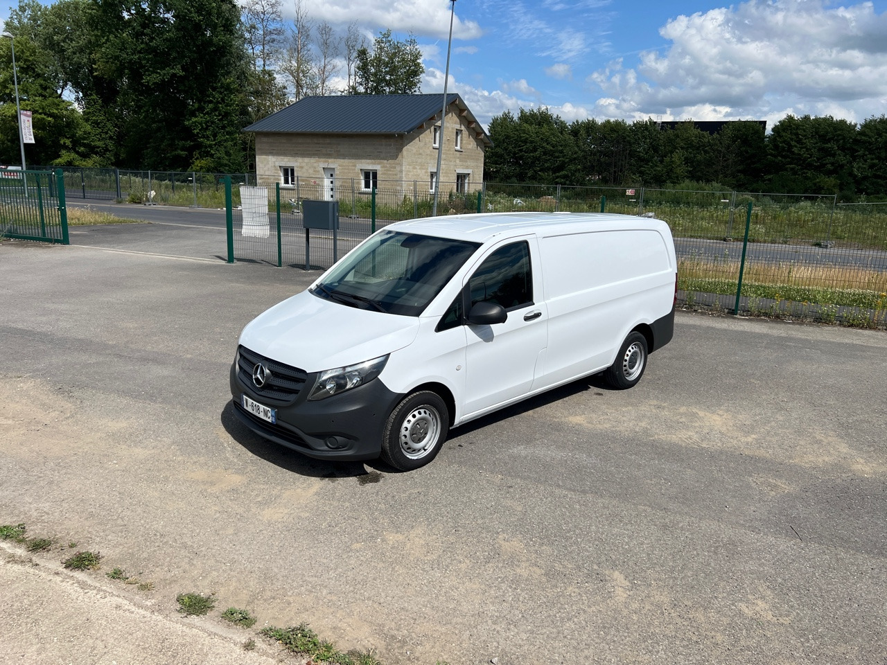 MERCEDES-BENZ VITO 109 Fourgon 1.6 BlueTEC Long Utilitaire - Furgão: foto 1 MERCEDES-BENZ VITO 109 Fourgon 1.6 BlueTEC Long Utilitaire - Furgão: foto 1