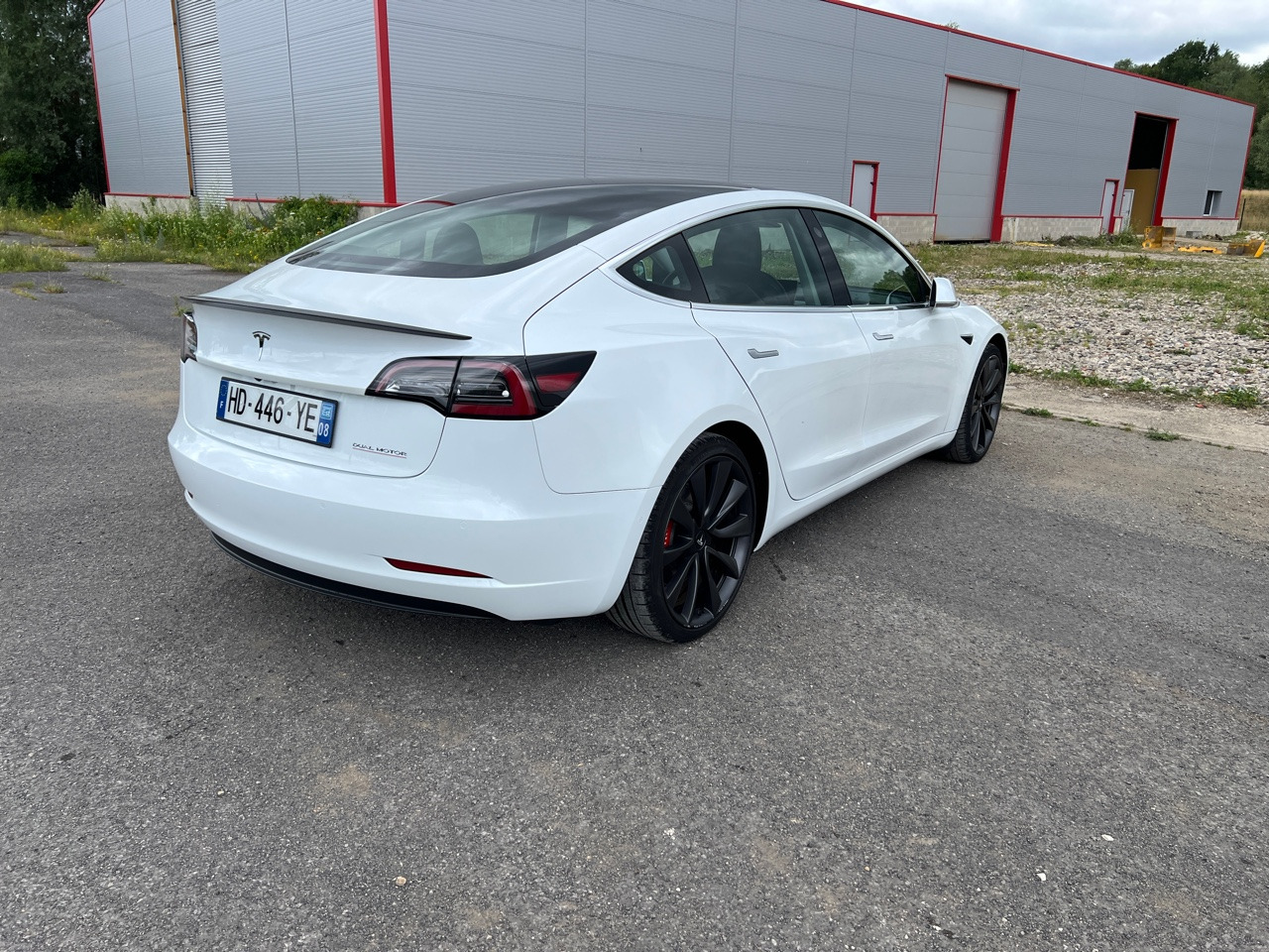 TESLA Model 3 Performance Dual Motor FSD 3 Autopilot - Sedã: foto 2 TESLA Model 3 Performance Dual Motor FSD 3 Autopilot - Sedã: foto 2