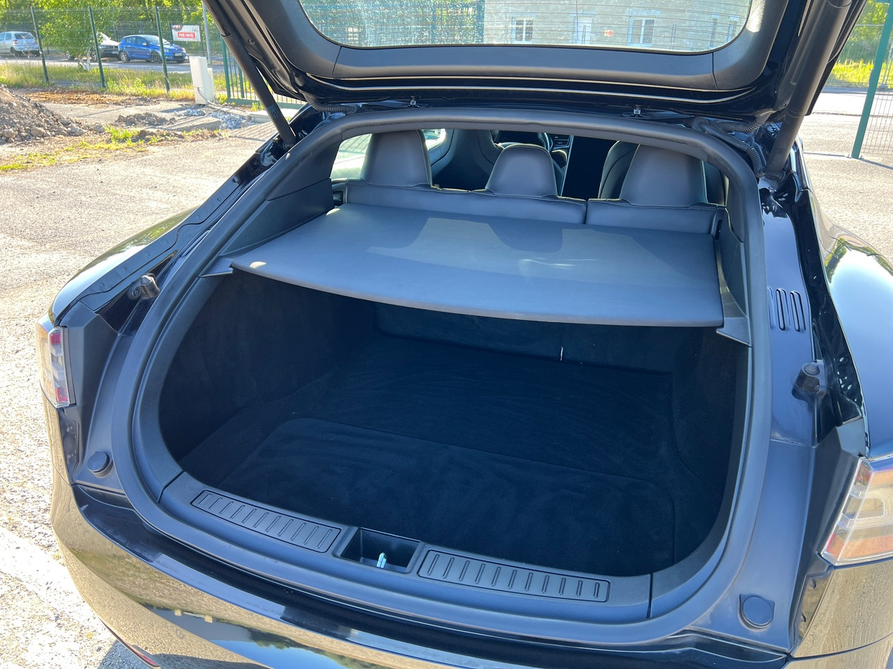 TESLA Model S 75D – PANO – Phase 2 - Sedã: foto 5 TESLA Model S 75D – PANO – Phase 2 - Sedã: foto 5