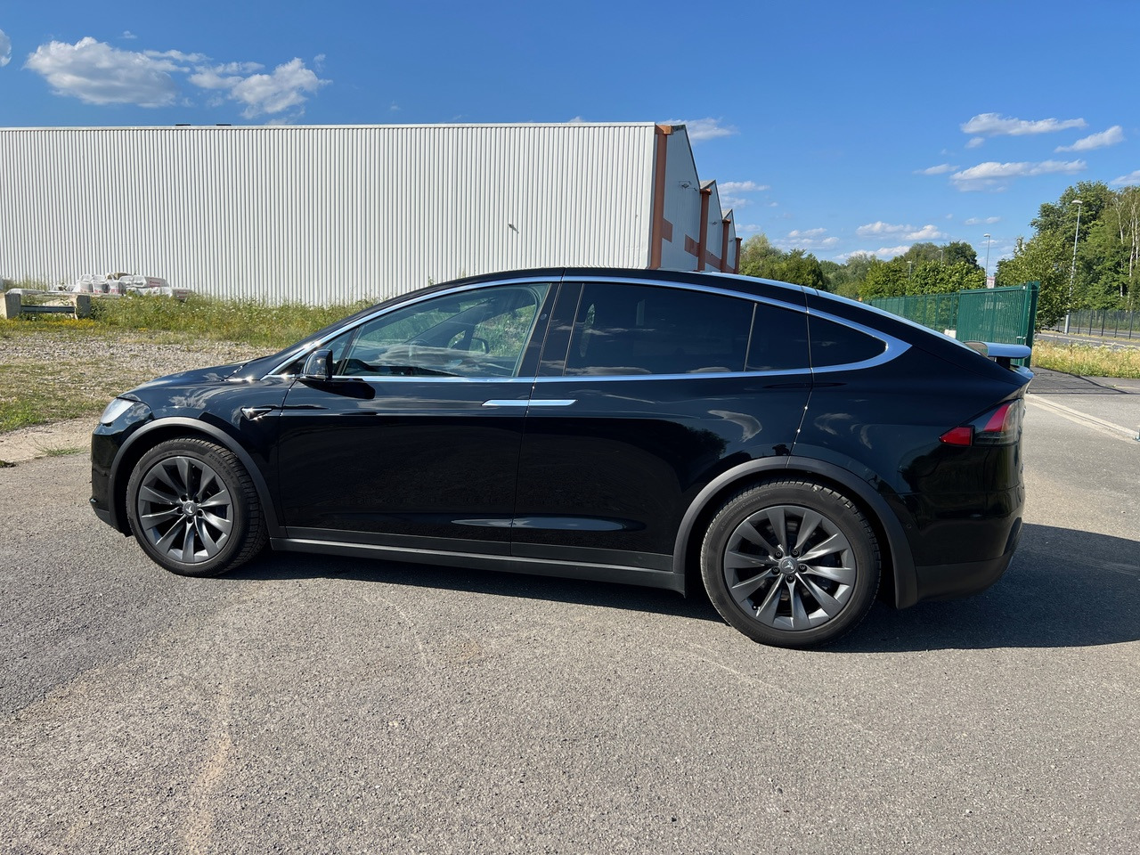 TESLA Model X 75D Autopilot SOH 93% 5 Places - SUV: foto 3 TESLA Model X 75D Autopilot SOH 93% 5 Places - SUV: foto 3
