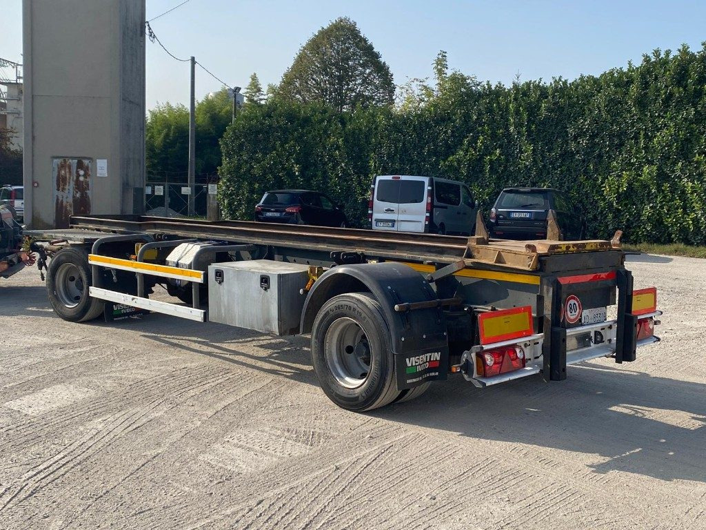 CARDI RIMORCHIO CARDI SCARRABILE PNEUMATICO - Reboque ampliroll/ Multibenne: foto 2 CARDI RIMORCHIO CARDI SCARRABILE PNEUMATICO - Reboque ampliroll/ Multibenne: foto 2