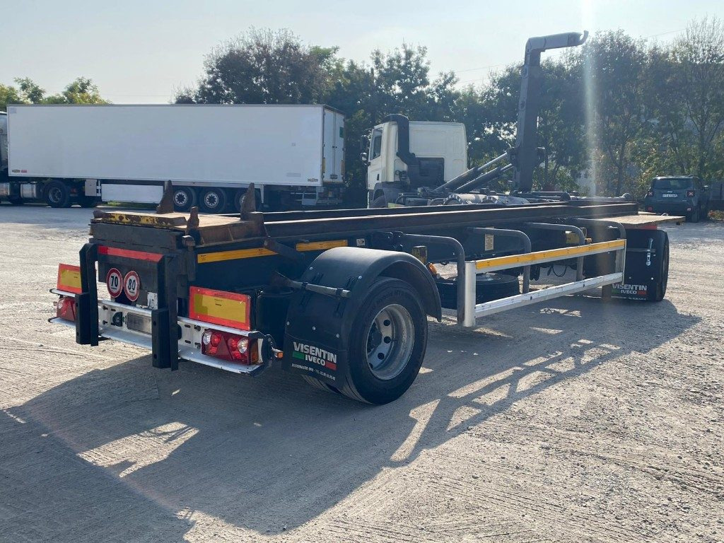 CARDI RIMORCHIO CARDI SCARRABILE PNEUMATICO - Reboque ampliroll/ Multibenne: foto 1 CARDI RIMORCHIO CARDI SCARRABILE PNEUMATICO - Reboque ampliroll/ Multibenne: foto 1