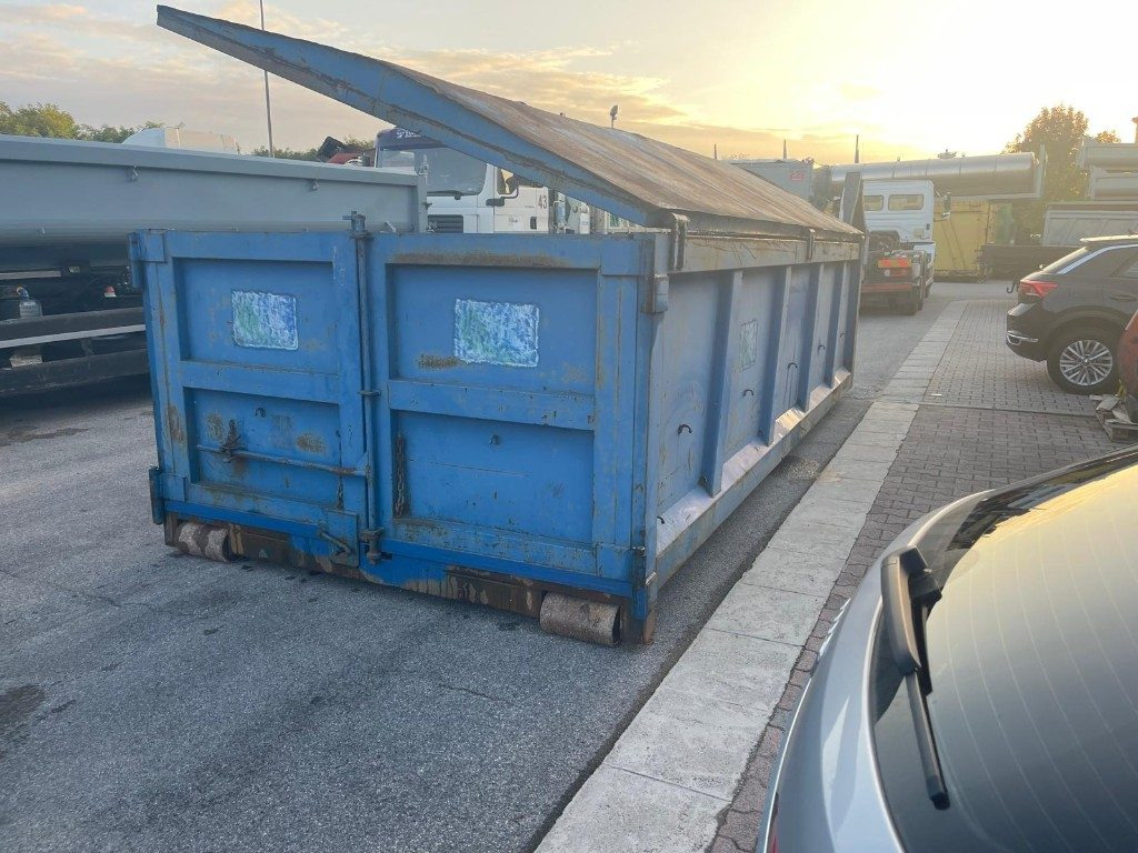 CONTAINER SCARRABILE USATO CON COPERCHIO - Contentor ampliroll: foto 3 CONTAINER SCARRABILE USATO CON COPERCHIO - Contentor ampliroll: foto 3