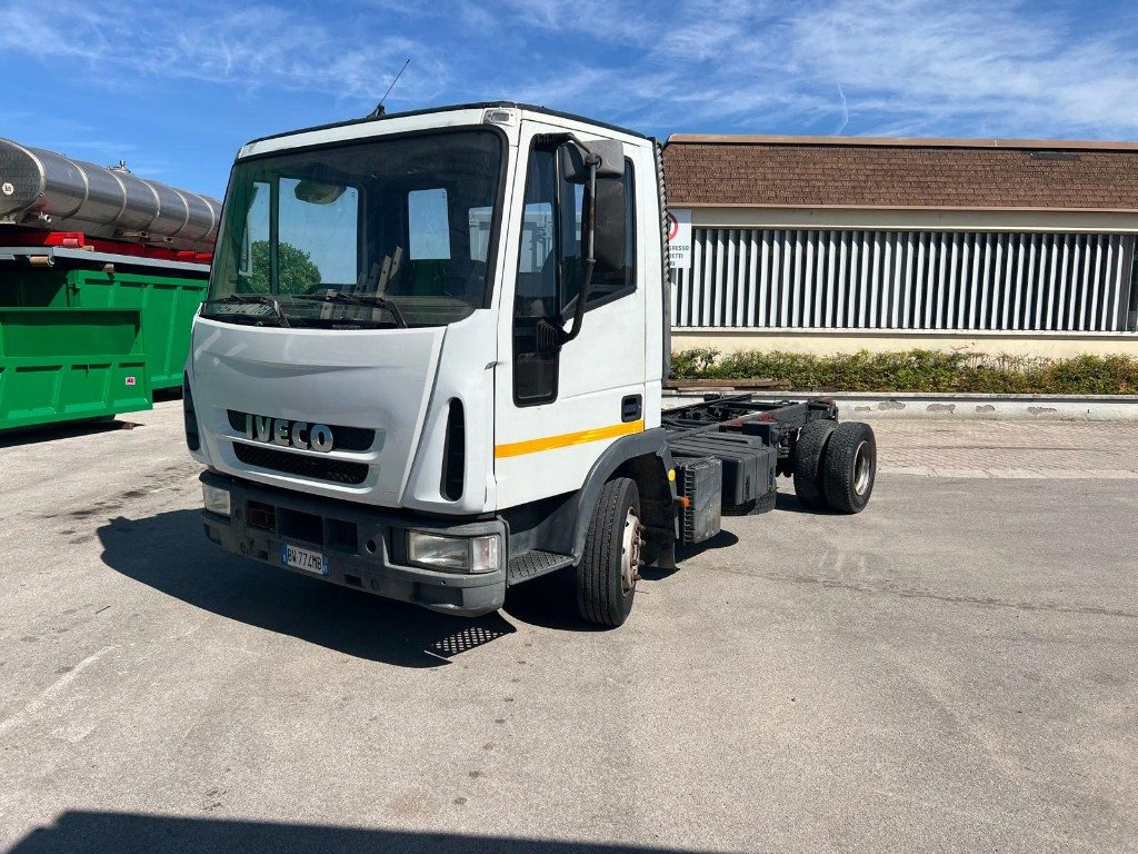 IVECO 80E15 A TELAIO - Caminhão chassi: foto 1 IVECO 80E15 A TELAIO - Caminhão chassi: foto 1