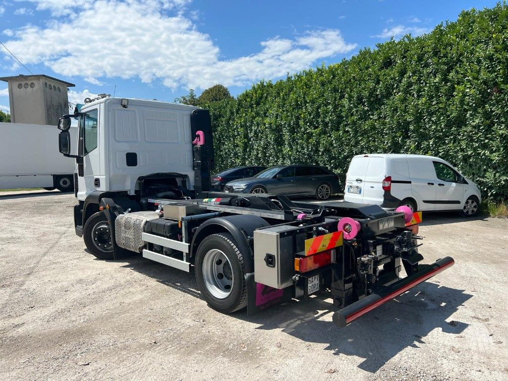 IVECO EUROCARGO 120E28 CON SCARRABILE NUOVO - Caminhão polibenne: foto 3 IVECO EUROCARGO 120E28 CON SCARRABILE NUOVO - Caminhão polibenne: foto 3