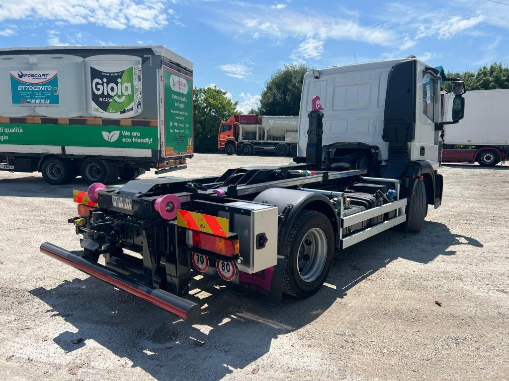 IVECO EUROCARGO 120E28 CON SCARRABILE NUOVO - Caminhão polibenne: foto 5 IVECO EUROCARGO 120E28 CON SCARRABILE NUOVO - Caminhão polibenne: foto 5