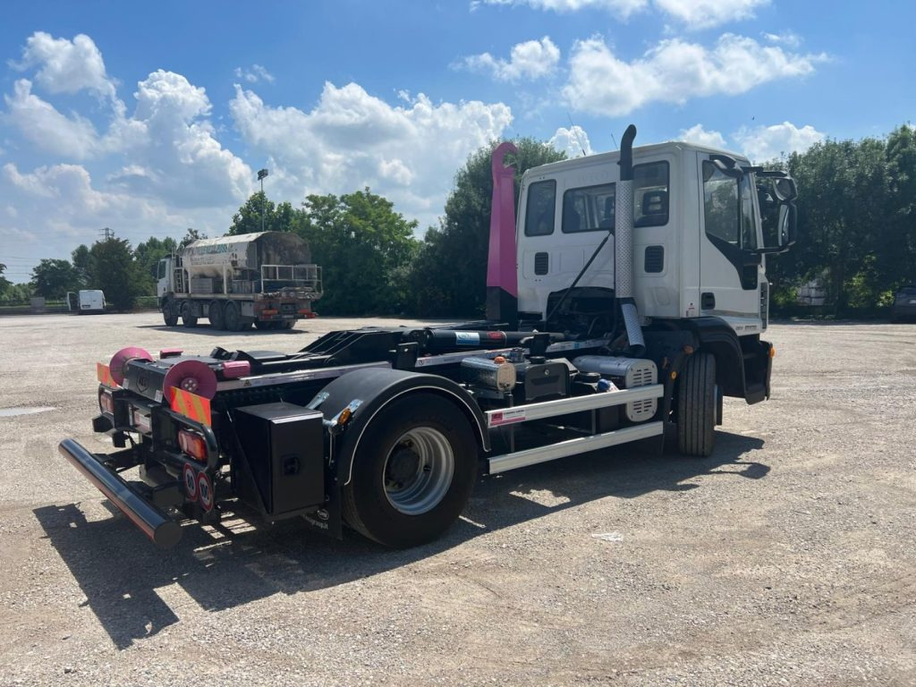 IVECO EUROCARGO 160E25 SCARRABILE - Caminhão polibenne: foto 5 IVECO EUROCARGO 160E25 SCARRABILE - Caminhão polibenne: foto 5