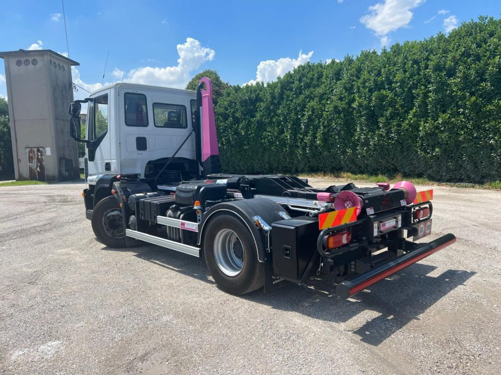 IVECO EUROCARGO 160E25 SCARRABILE - Caminhão polibenne: foto 3 IVECO EUROCARGO 160E25 SCARRABILE - Caminhão polibenne: foto 3