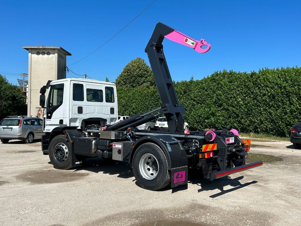 IVECO EUROCARGO 180E32K NUOVO SCARRABILE - Caminhão polibenne: foto 4 IVECO EUROCARGO 180E32K NUOVO SCARRABILE - Caminhão polibenne: foto 4