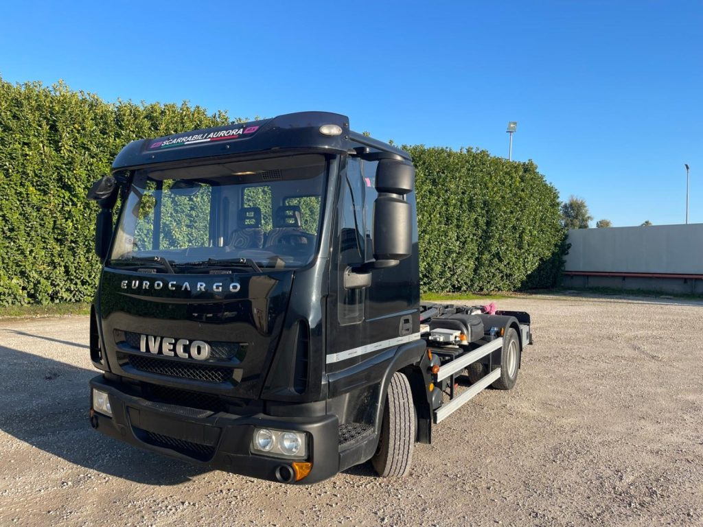 IVECO EUROCARGO 75E18 CON SCARRABILE NUOVO - Caminhão polibenne: foto 2 IVECO EUROCARGO 75E18 CON SCARRABILE NUOVO - Caminhão polibenne: foto 2