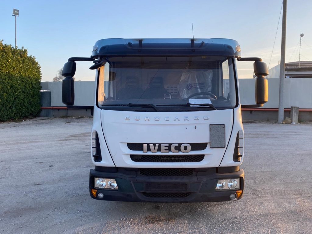 IVECO EUROCARGO 80 E18 CON IMPIANTO SCARRABILE NUO - Caminhão polibenne: foto 4 IVECO EUROCARGO 80 E18 CON IMPIANTO SCARRABILE NUO - Caminhão polibenne: foto 4