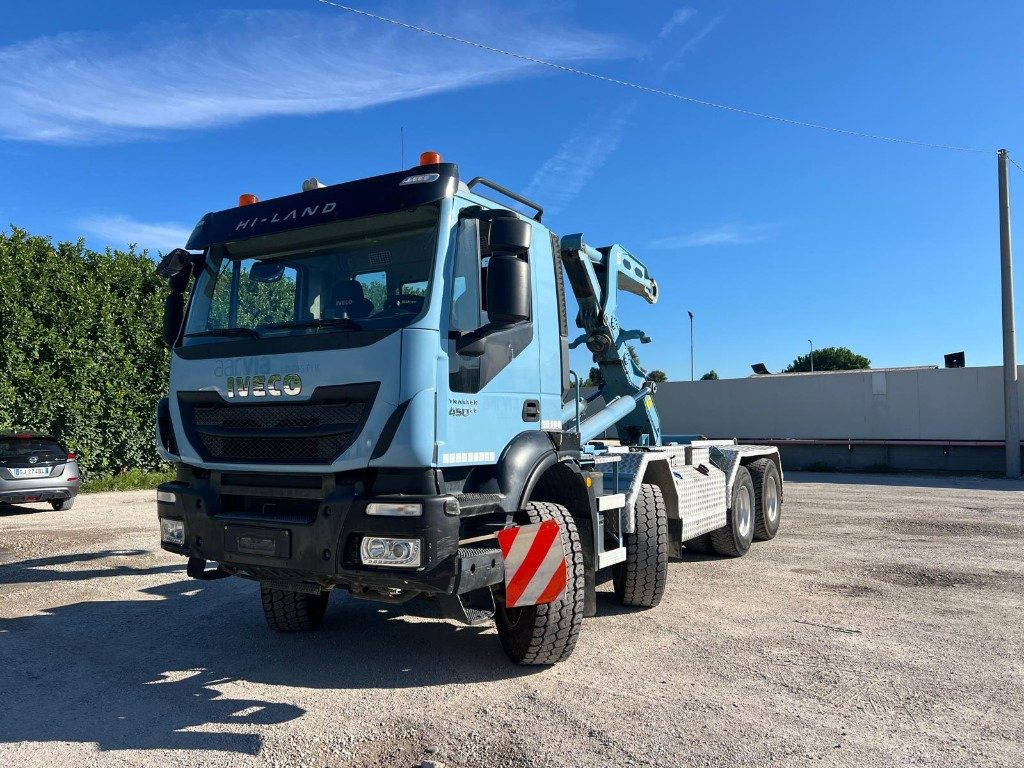 IVECO TRAKKER 450 SCARRABILE - Caminhão polibenne: foto 2 IVECO TRAKKER 450 SCARRABILE - Caminhão polibenne: foto 2