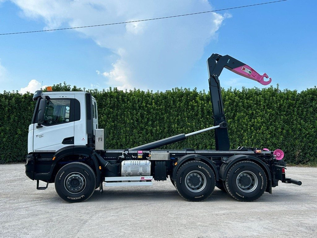 IVECO TRAKKER T-WAY AD380T NUOVO SCARRABILE - Caminhão polibenne: foto 2 IVECO TRAKKER T-WAY AD380T NUOVO SCARRABILE - Caminhão polibenne: foto 2