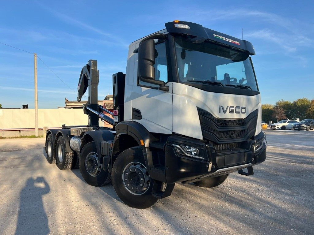 IVECO TRAKKER T-WAY AD500 NUOVO SCARRABILE - Caminhão polibenne: foto 3 IVECO TRAKKER T-WAY AD500 NUOVO SCARRABILE - Caminhão polibenne: foto 3