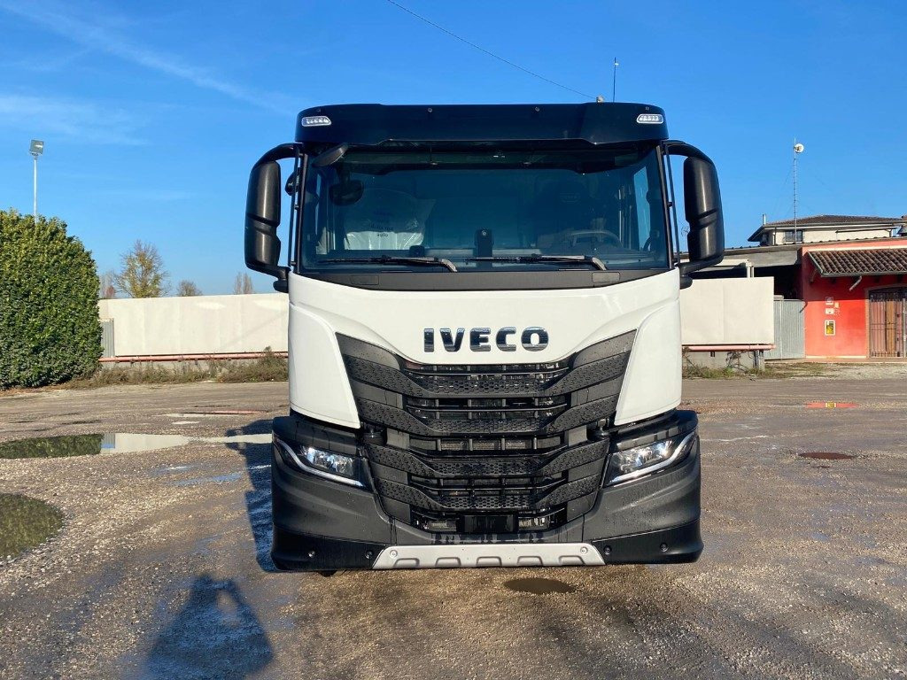 IVECO X-WAY AD280X48 NUOVO SCARRABILE PASSO 4500 - Caminhão polibenne: foto 2 IVECO X-WAY AD280X48 NUOVO SCARRABILE PASSO 4500 - Caminhão polibenne: foto 2
