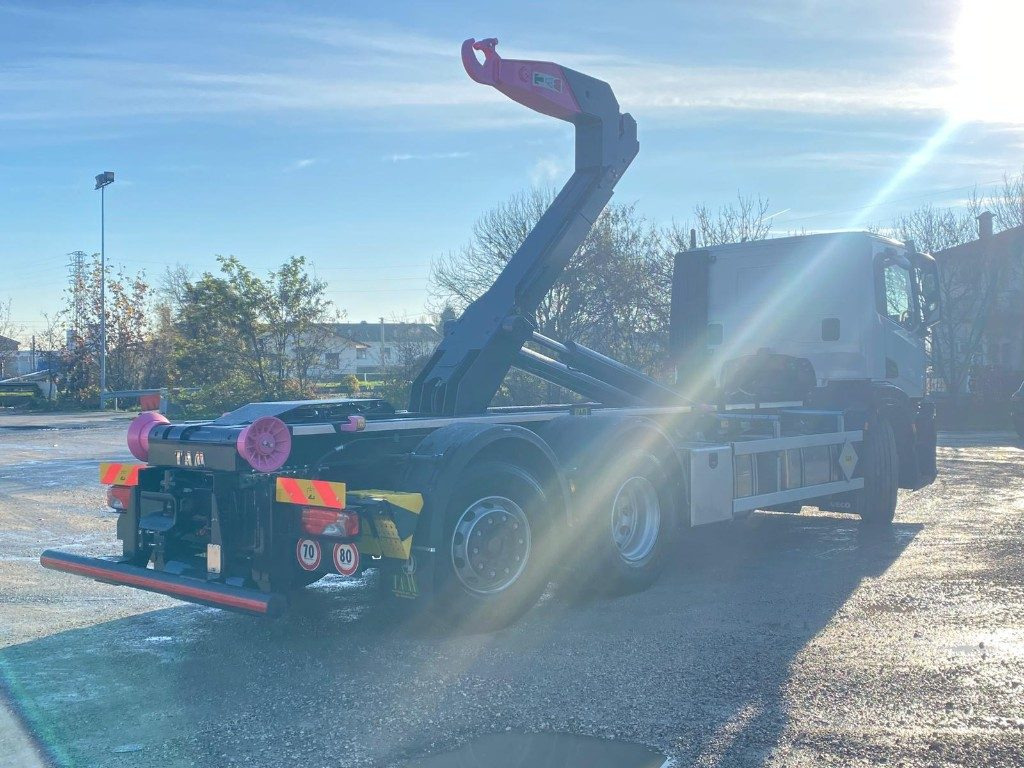 IVECO X-WAY AD280X48 NUOVO SCARRABILE PASSO 4500 - Caminhão polibenne: foto 5 IVECO X-WAY AD280X48 NUOVO SCARRABILE PASSO 4500 - Caminhão polibenne: foto 5