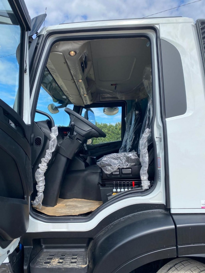 Caminhão polibenne nuevo IVECO X-WAY AD280X48Y NUOVO SCARRABILE PASSO 3120: foto 11