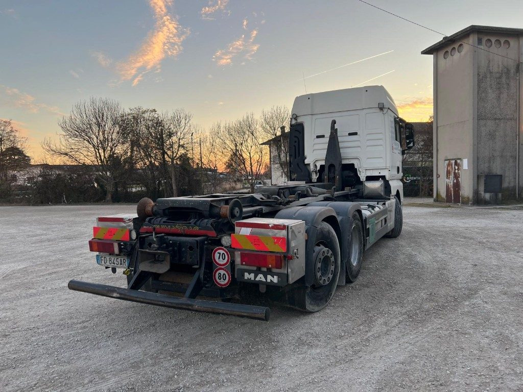 MAN TGX 26.480 USATO SCARRABILE - Caminhão polibenne: foto 4 MAN TGX 26.480 USATO SCARRABILE - Caminhão polibenne: foto 4