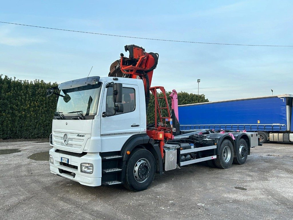 MERCEDES-BENZ MERCEDES AXOR 2533 SCARRABILE CON GRU E POLIPO - Caminhão polibenne: foto 2 MERCEDES-BENZ MERCEDES AXOR 2533 SCARRABILE CON GRU E POLIPO - Caminhão polibenne: foto 2