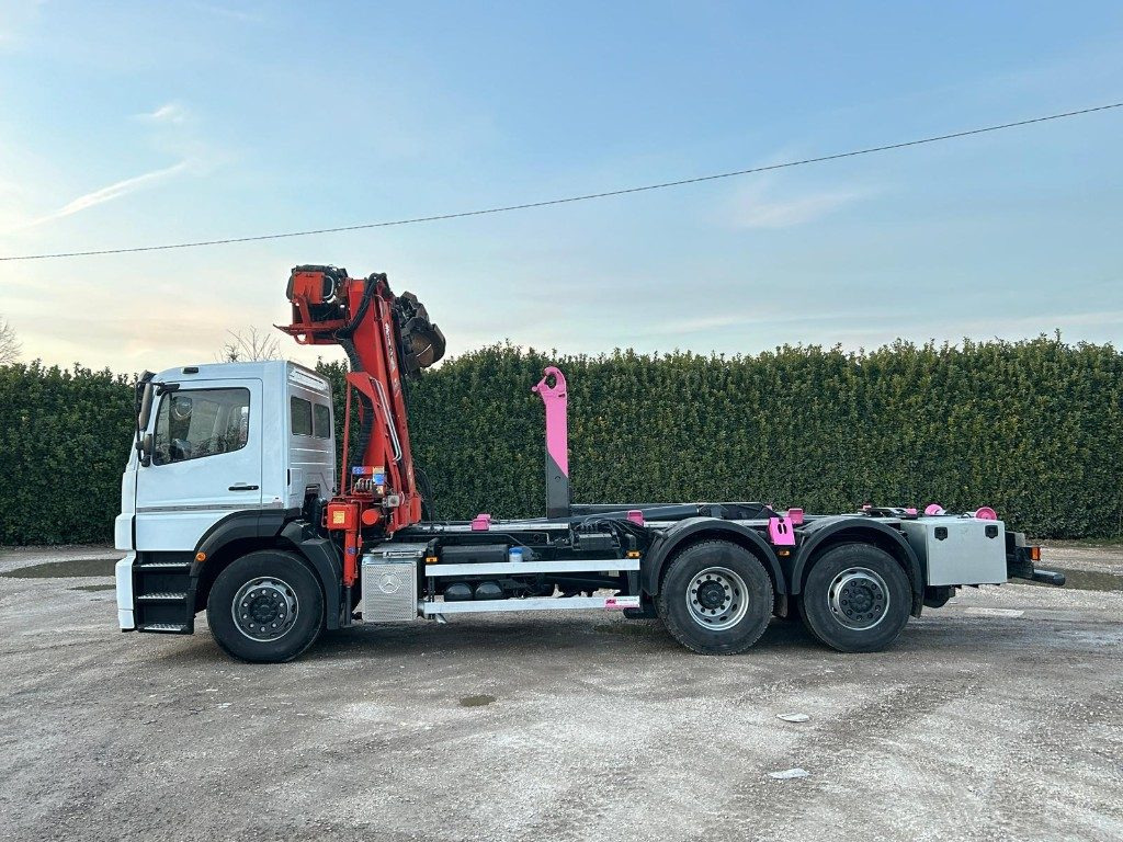 MERCEDES-BENZ MERCEDES AXOR 2533 SCARRABILE CON GRU E POLIPO - Caminhão polibenne: foto 5 MERCEDES-BENZ MERCEDES AXOR 2533 SCARRABILE CON GRU E POLIPO - Caminhão polibenne: foto 5