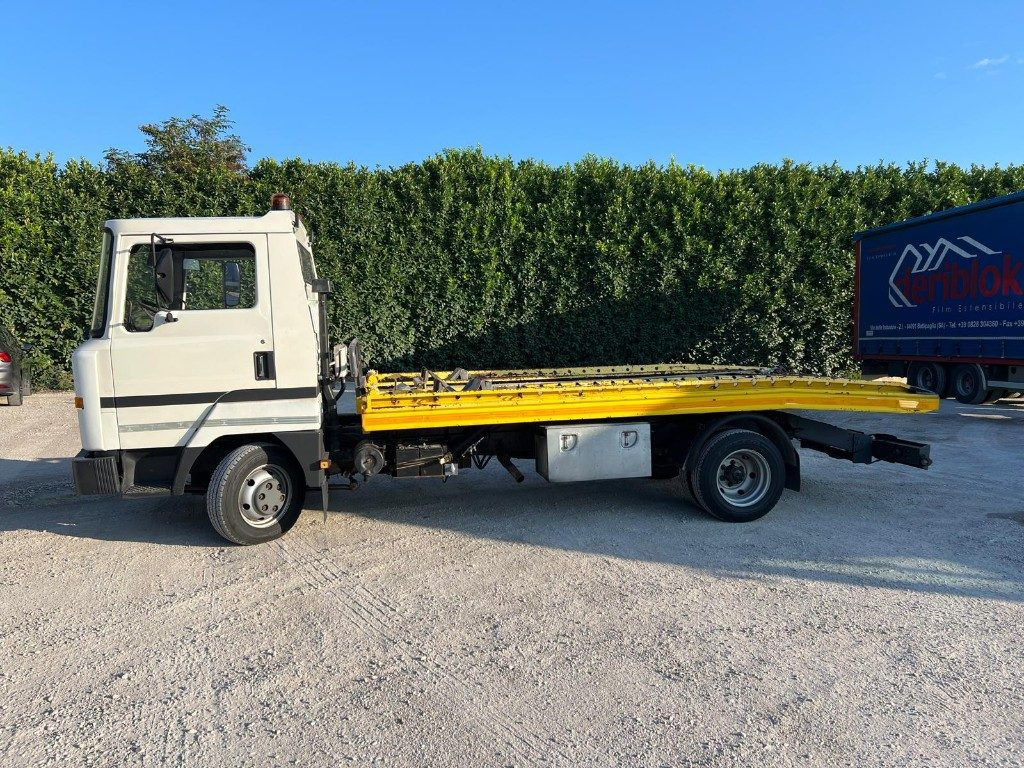 NISSAN M I L50 PER SOCCORSO STRADALE - Caminhão reboque: foto 3 NISSAN M I L50 PER SOCCORSO STRADALE - Caminhão reboque: foto 3