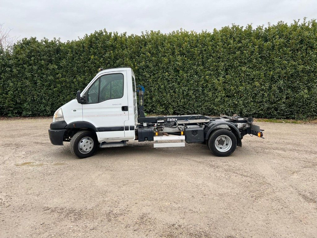 RENAULT MASCOTT SCARRABILE - Caminhão polibenne: foto 1 RENAULT MASCOTT SCARRABILE - Caminhão polibenne: foto 1