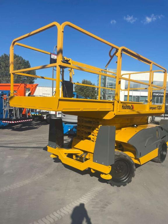 Haulotte COMPACT 12DX - Plataforma de Tijera/ Plataforma de tesoura: foto 2 Haulotte COMPACT 12DX - Plataforma de Tijera/ Plataforma de tesoura: foto 2
