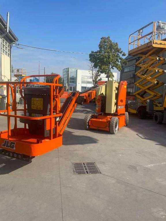 JLG E300AJP - Plataforma articulada: foto 1 JLG E300AJP - Plataforma articulada: foto 1
