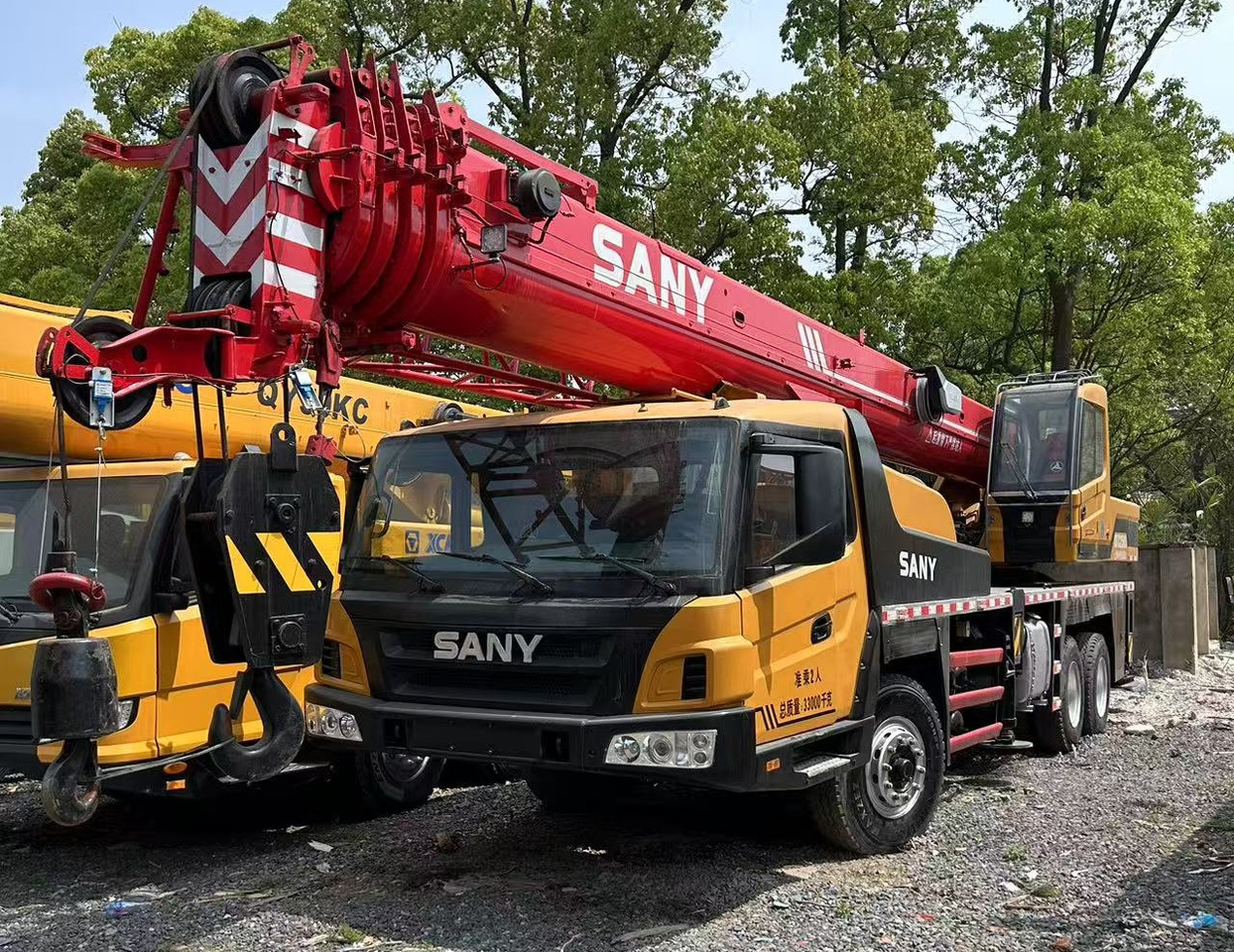 SANY STC250 STC300 STC350 STC500 STC750 25ton 30ton 35ton 50t 75t truck crane - Guindaste: foto 1 SANY STC250 STC300 STC350 STC500 STC750 25ton 30ton 35ton 50t 75t truck crane - Guindaste: foto 1