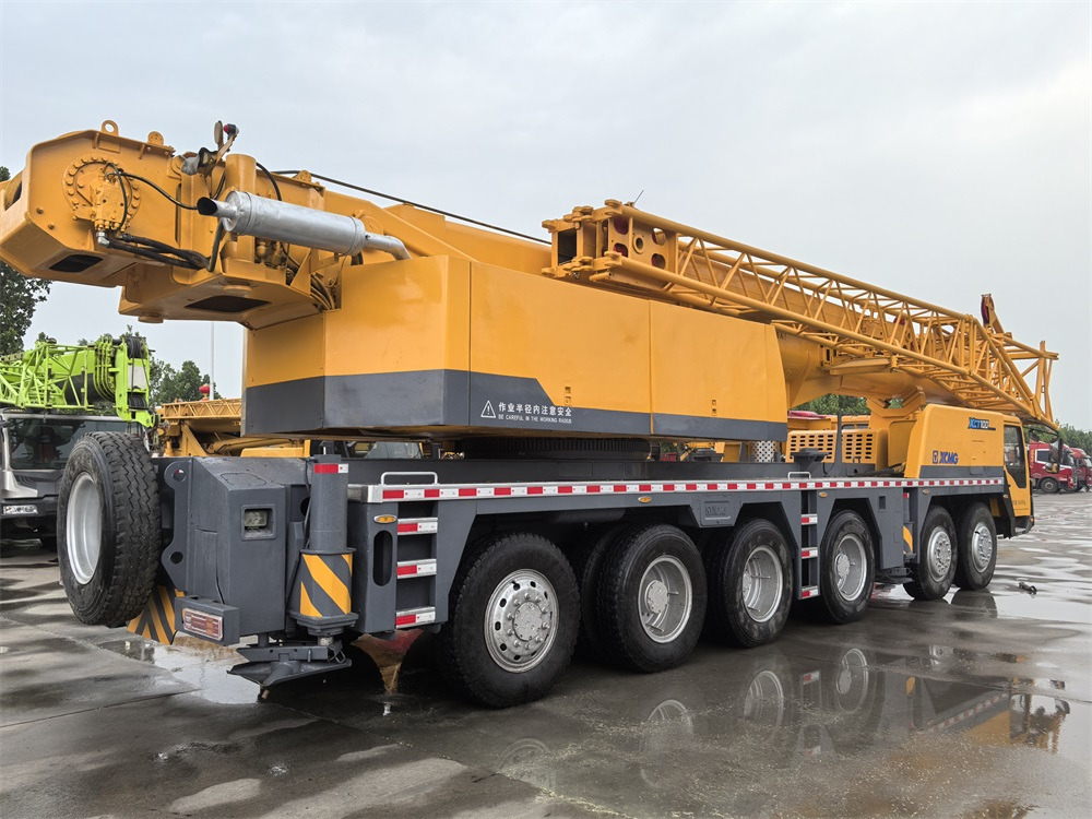 XCMG QY100K QY130K QY160K QAY200 QAY240 QAY300 QAY350 used truck crane - Guindaste móvel: foto 3 XCMG QY100K QY130K QY160K QAY200 QAY240 QAY300 QAY350 used truck crane - Guindaste móvel: foto 3