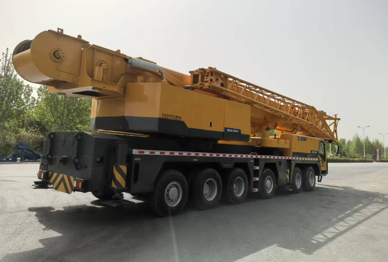 XCMG QY130K 130 ton 120 ton 140ton 150ton 160ton 200t truck crane - Guindaste móvel: foto 4 XCMG QY130K 130 ton 120 ton 140ton 150ton 160ton 200t truck crane - Guindaste móvel: foto 4