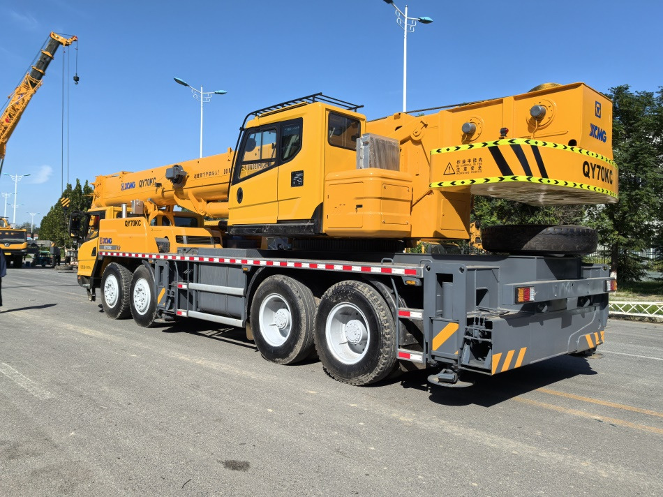 XCMG QY70KC 70TON QY70K QY70KA QY70K-1 - Guindaste móvel: foto 2 XCMG QY70KC 70TON QY70K QY70KA QY70K-1 - Guindaste móvel: foto 2