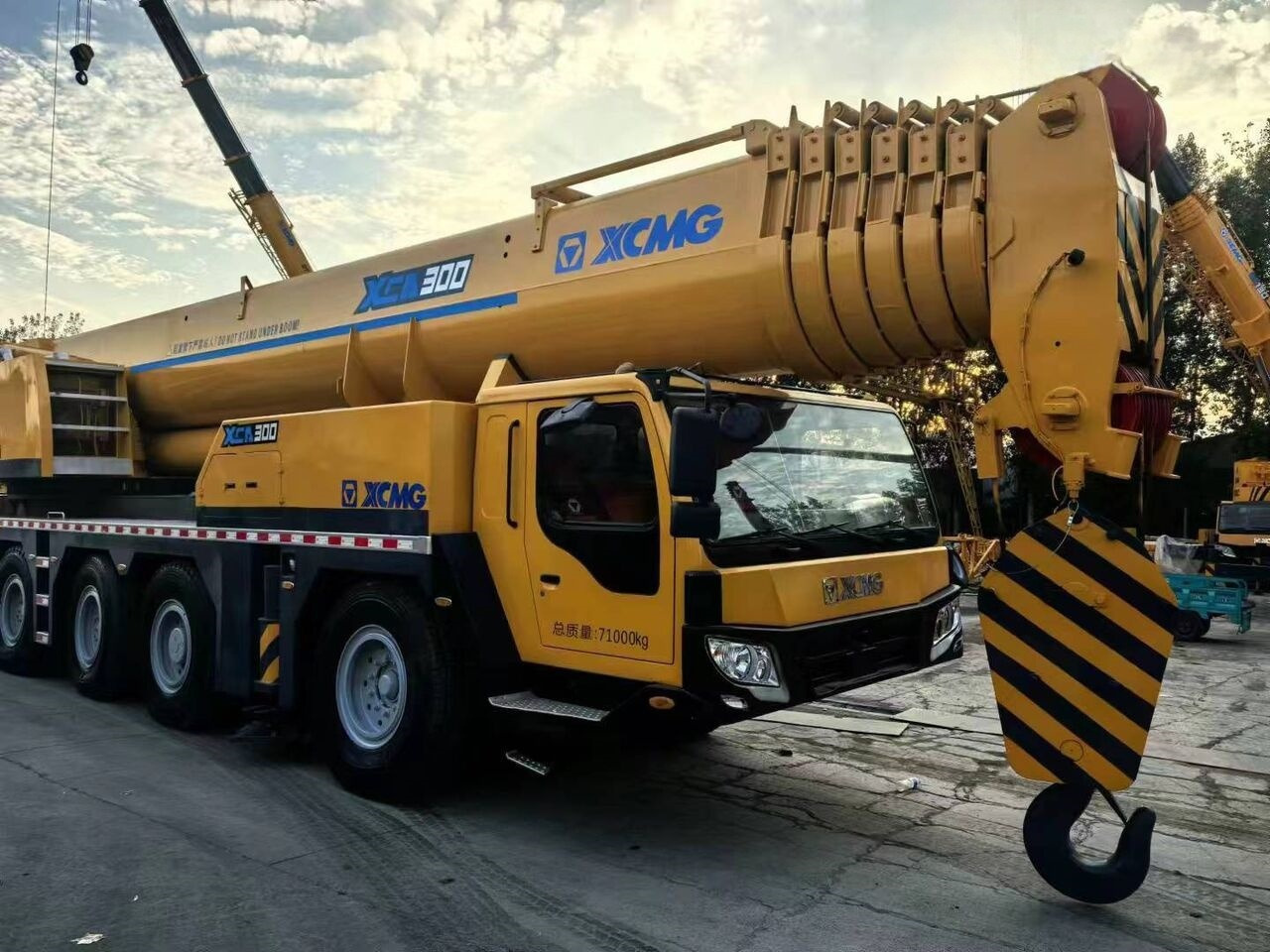 XCMG XCA300 QAY300 QY300K 300Ton Used Mobile Crane - Guindaste móvel: foto 2 XCMG XCA300 QAY300 QY300K 300Ton Used Mobile Crane - Guindaste móvel: foto 2