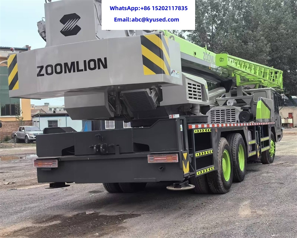 ZOOMLION ZTC300V 30ton - Guindaste móvel: foto 3 ZOOMLION ZTC300V 30ton - Guindaste móvel: foto 3