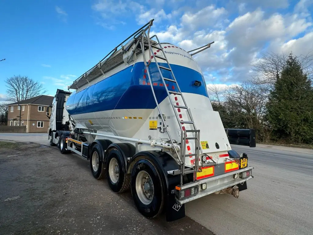 Feldbinder Powder Tanker - Semirreboque silo: foto 4 Feldbinder Powder Tanker - Semirreboque silo: foto 4