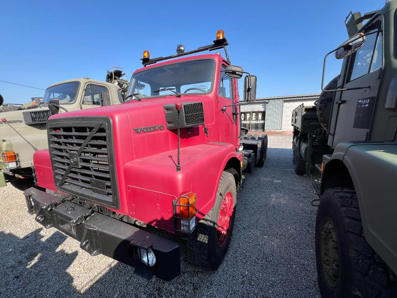 Caminhão Volvo N 10 6X4 - HOOK CONTAINER (3x stock): foto 19