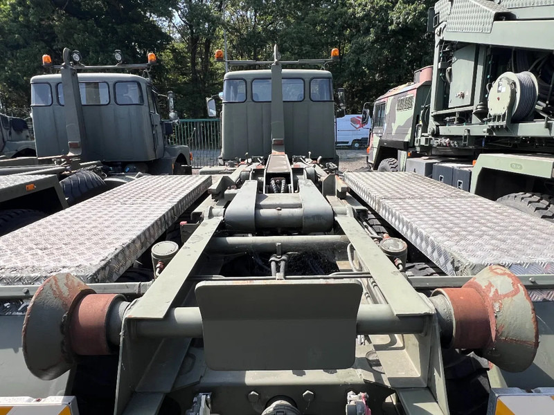 Caminhão Volvo N 10 6X4 - HOOK CONTAINER (3x stock): foto 17