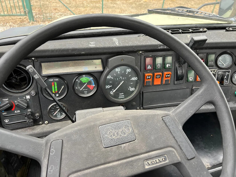 Caminhão Volvo N 10 6X4 - HOOK CONTAINER (3x stock): foto 10