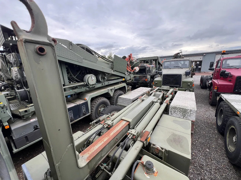 Caminhão Volvo N 10 6X4 - HOOK CONTAINER (3x stock): foto 9