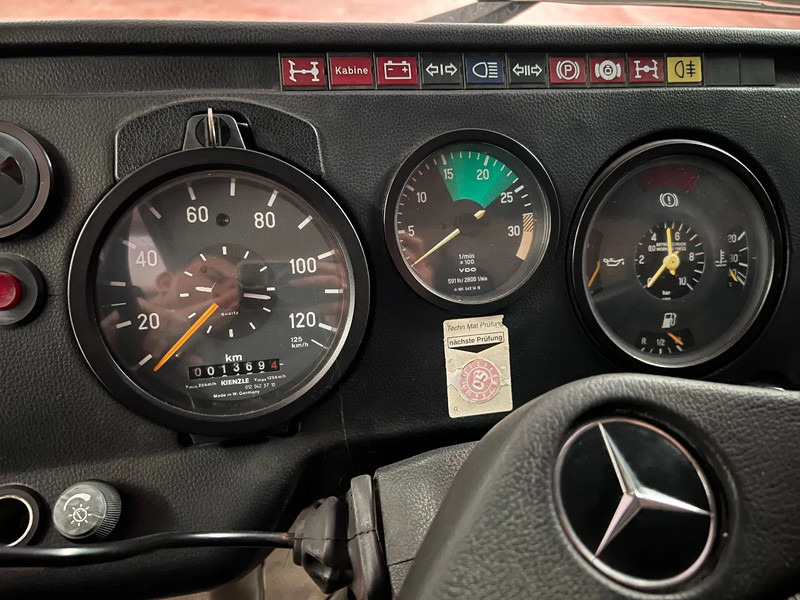 Caminhão com lona Mercedes-Benz 1017 A/4X4: foto 10