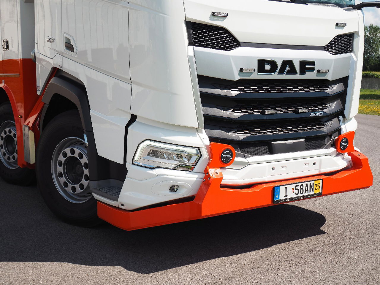 DAF XF 530 NEW T-REX DAF white - Caminhão reboque: foto 2 DAF XF 530 NEW T-REX DAF white - Caminhão reboque: foto 2