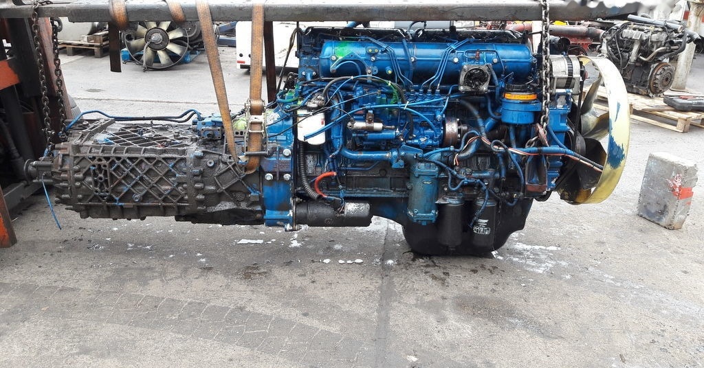 IVECO 8210.42L 420 E2 IVECO EuroTech Magirus - Motor de Caminhão: foto 1 IVECO 8210.42L 420 E2 IVECO EuroTech Magirus - Motor de Caminhão: foto 1