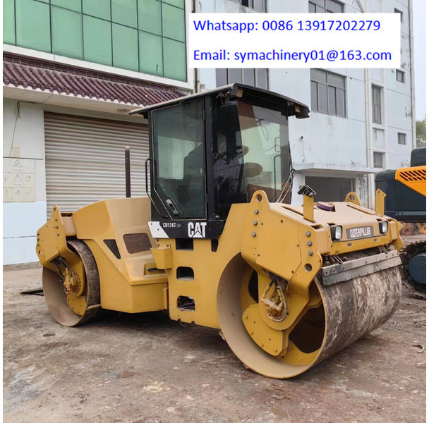 Caterpillar CB534D - Rolo: foto 1 Caterpillar CB534D - Rolo: foto 1