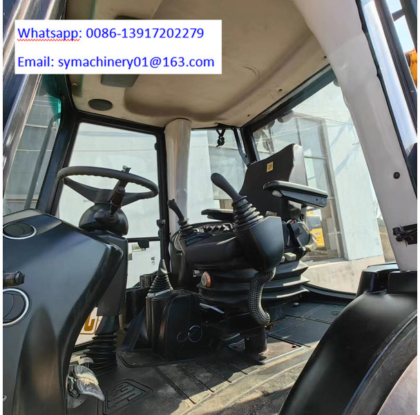 Retroescavadeira JCB 3CX: foto 15