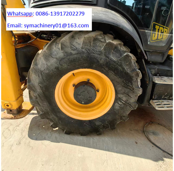 Retroescavadeira JCB 3CX: foto 7