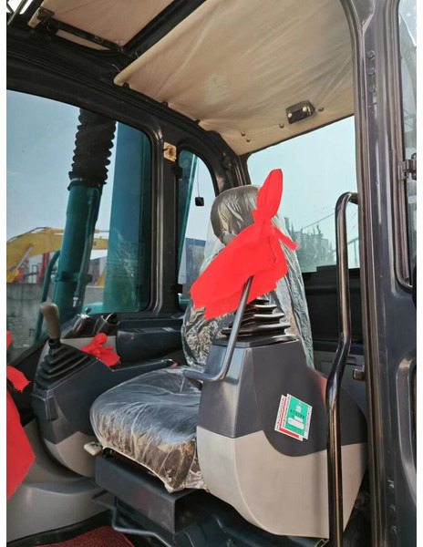 Mini escavadeira Kobelco SK75: foto 10