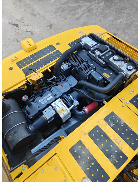 Komatsu PC220-8 - Escavadora de rastos: foto 3 Komatsu PC220-8 - Escavadora de rastos: foto 3