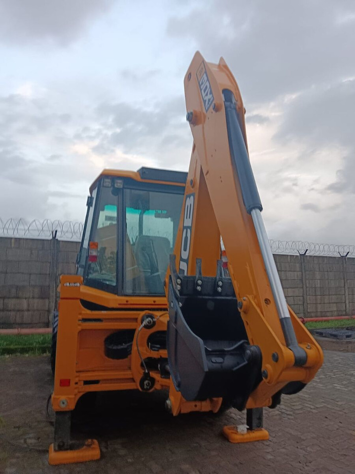 New JCB 3DX backhoe loader - Retroescavadeira: foto 3 New JCB 3DX backhoe loader - Retroescavadeira: foto 3