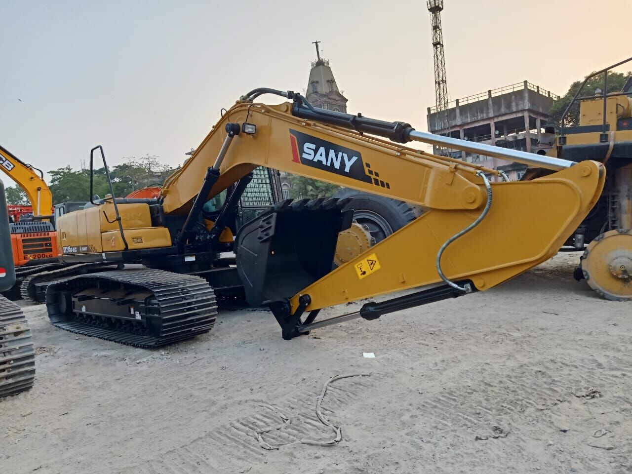 New Sany SY 215 MITSUBISHI ENGINE tracked excavator - Escavadora de rastos: foto 4 New Sany SY 215 MITSUBISHI ENGINE tracked excavator - Escavadora de rastos: foto 4